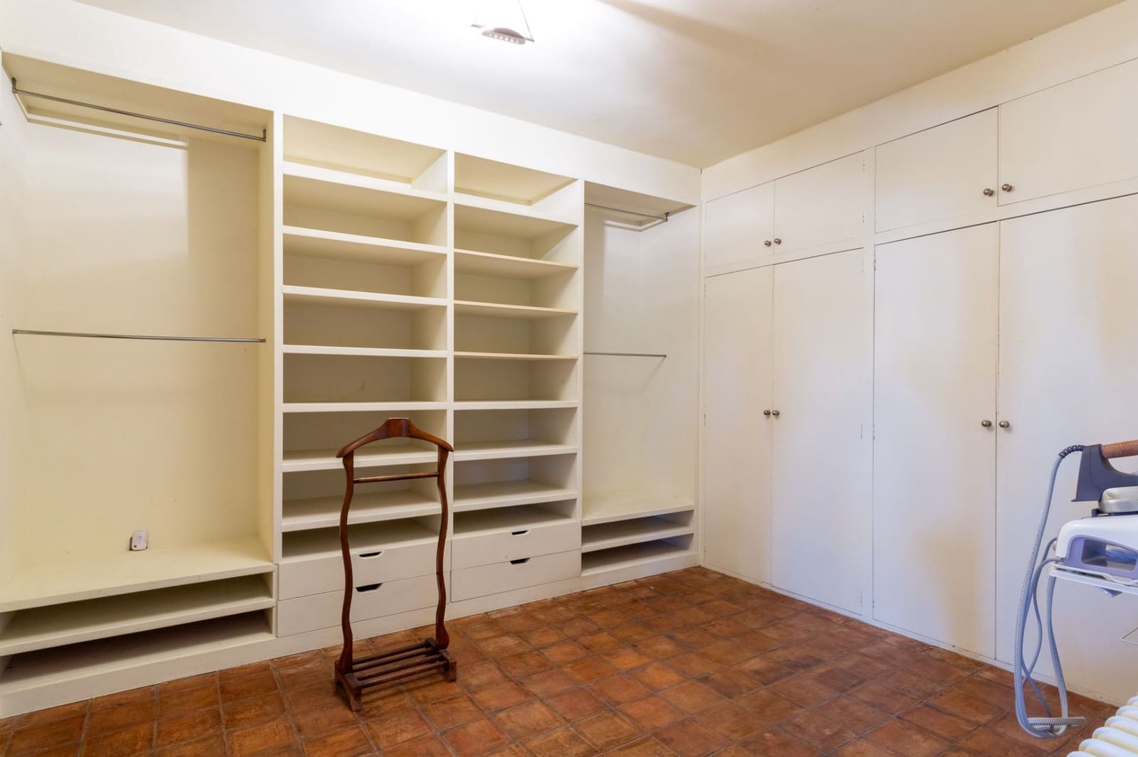 2 soverom Villa til salgs i Paterna med svømmebasseng garasje - € 950 000 (Ref: 9426877)