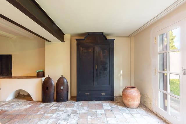 2 bedroom Villa for sale in Paterna with pool garage - € 950,000 (Ref: 9426877)