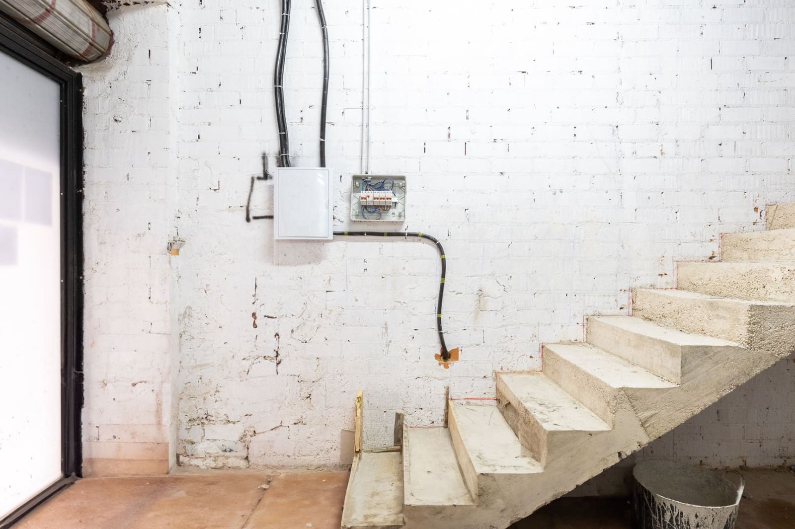 Kommersiell til salgs i Valencia by - € 700 000 (Ref: 9430801)