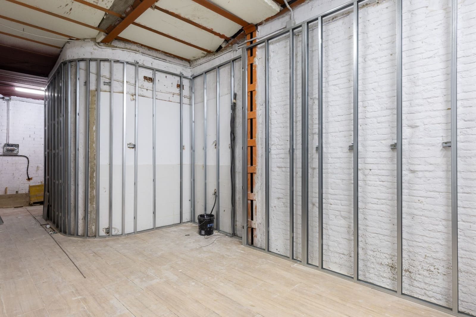 Kommersiell til salgs i Valencia by - € 700 000 (Ref: 9430801)