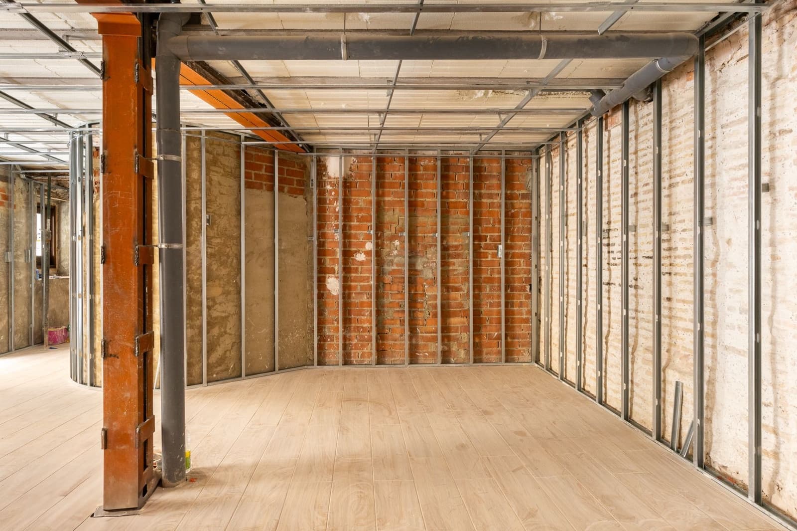 Kommersiell til salgs i Valencia by - € 700 000 (Ref: 9430801)