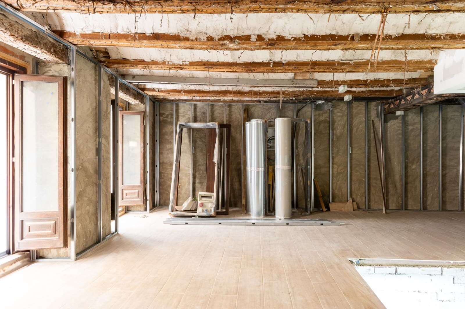 Kommersiell til salgs i Valencia by - € 700 000 (Ref: 9430801)