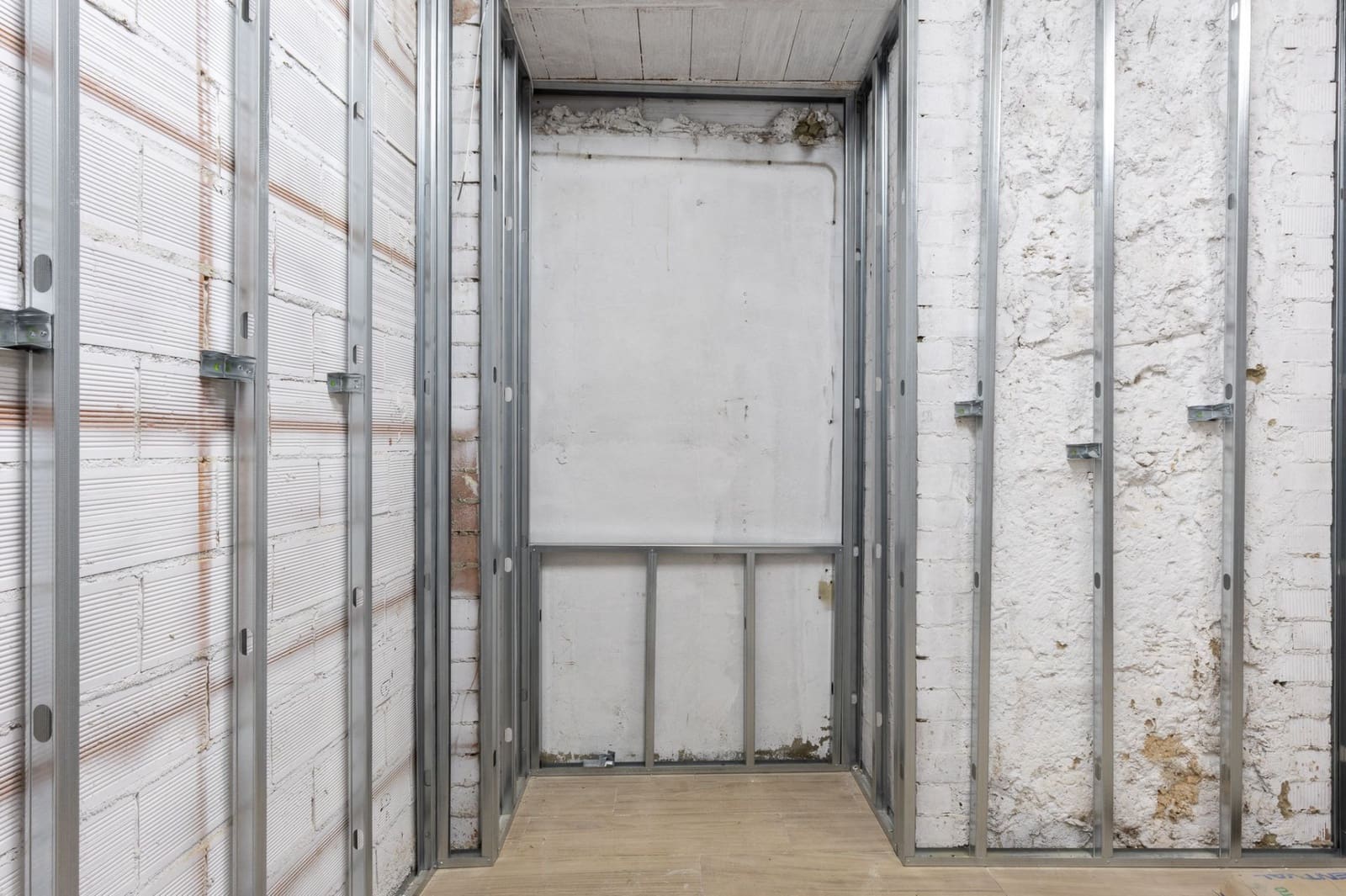 Kommersiell til salgs i Valencia by - € 700 000 (Ref: 9430801)