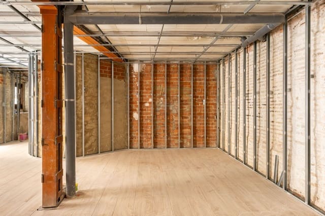 Kommersiell til salgs i Valencia by - € 700 000 (Ref: 9430801)