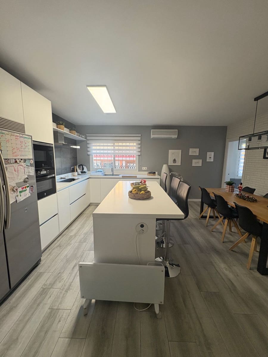 3 chambre Villa/Maison Semi-Mitoyenne à vendre à Puerto de la Torre - 437 000 € (Ref: 9430803)