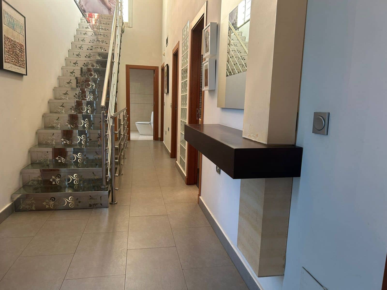 4 bedroom Villa for sale in Rojales with garage - € 389,000 (Ref: 9433055)