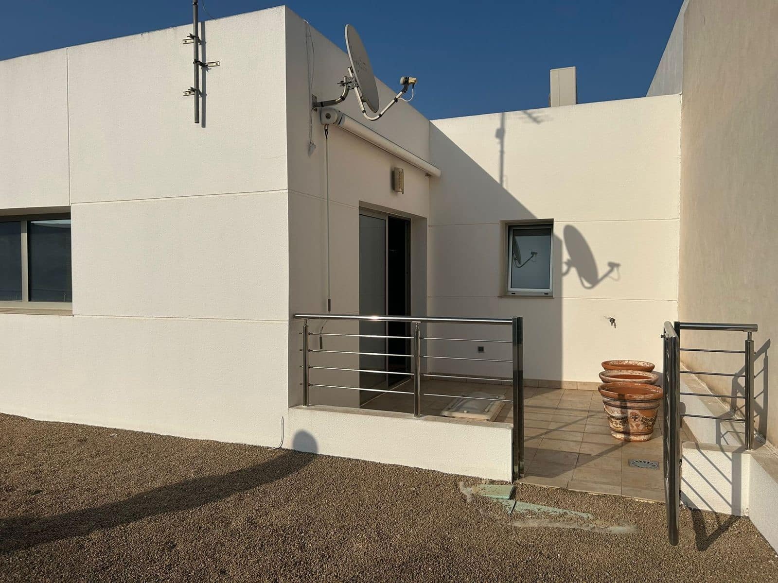 4 bedroom Villa for sale in Rojales with garage - € 389,000 (Ref: 9433055)