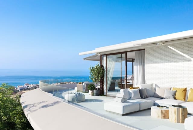 Piso de 2 habitaciones en Fuengirola en venta con piscina garaje - 735.000 € (Ref: 9436699)