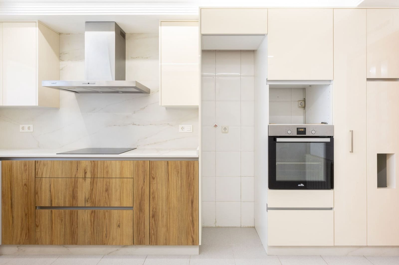 4 sovrum Semi-fristående Villa att hyra i Alboraya / Alboraia med garage - 3 500 € (Ref: 9436701)