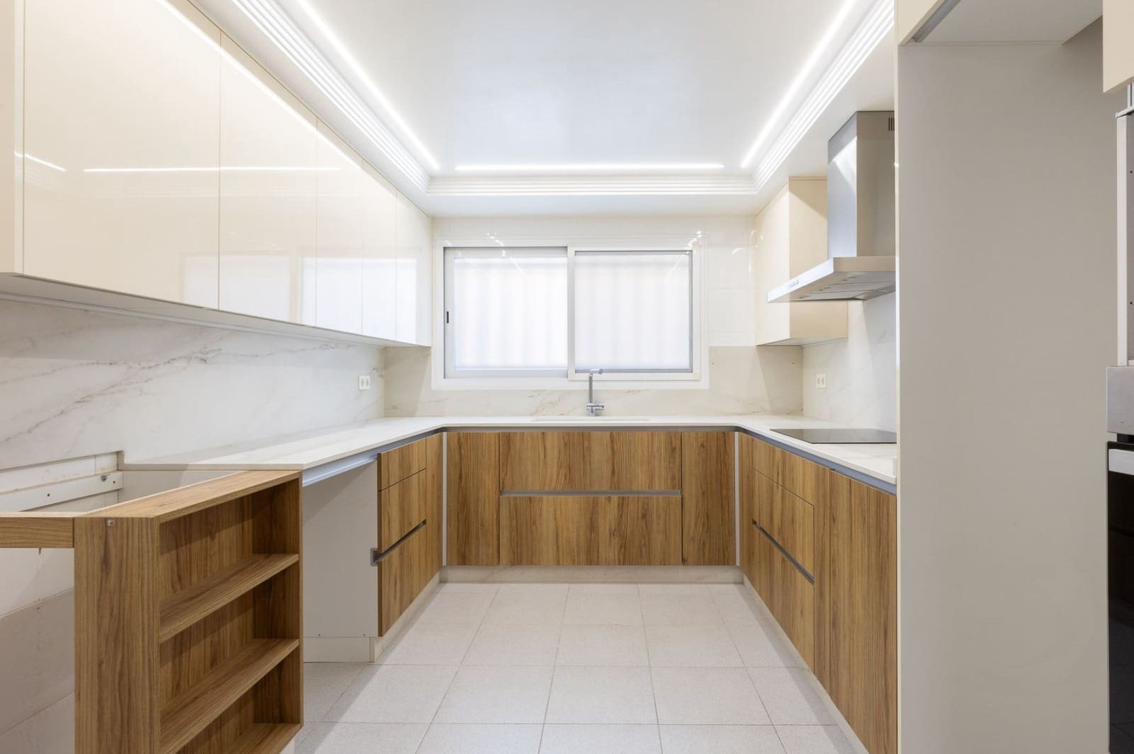 4 sovrum Semi-fristående Villa att hyra i Alboraya / Alboraia med garage - 3 500 € (Ref: 9436701)