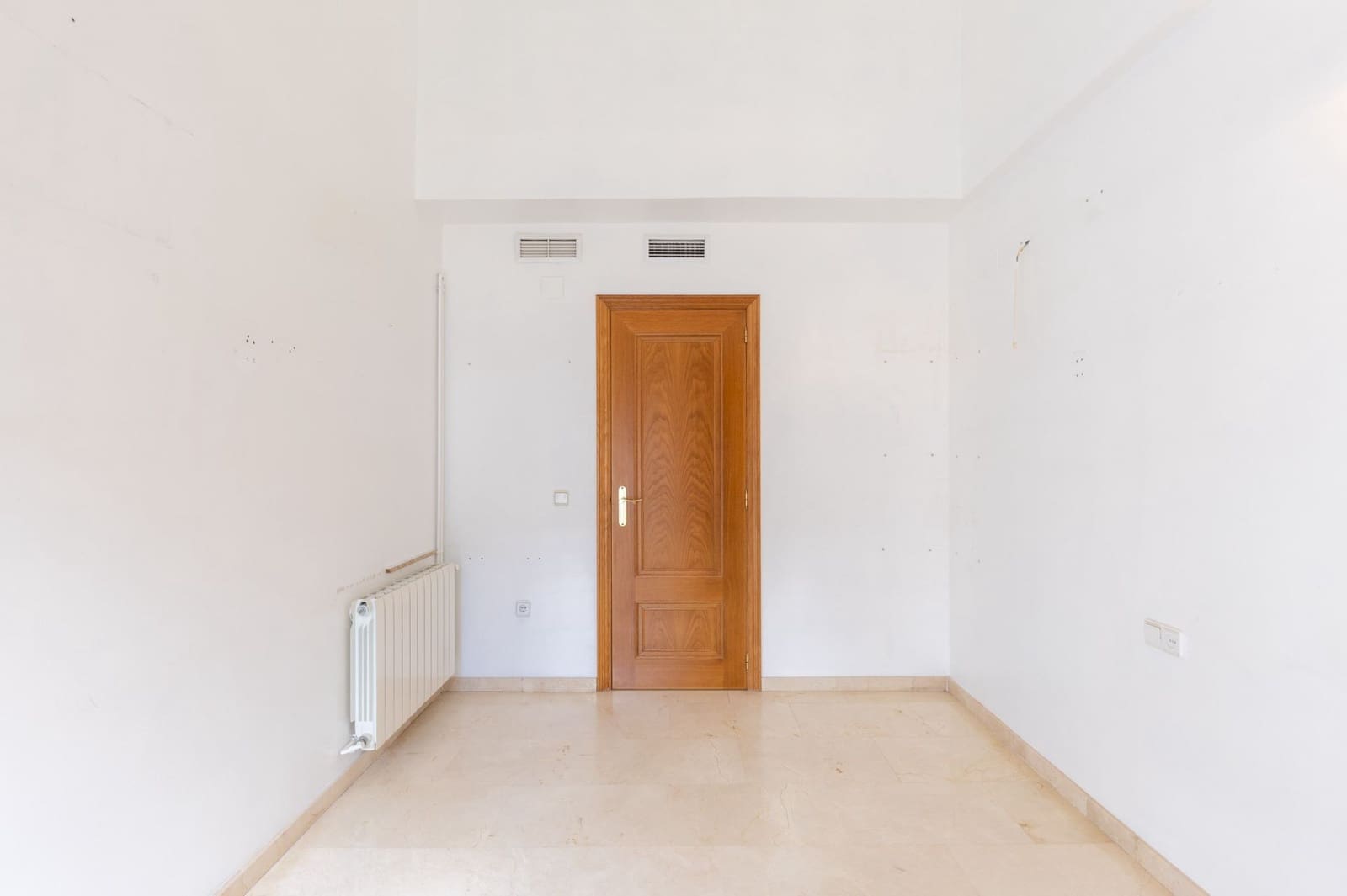 4 sovrum Semi-fristående Villa att hyra i Alboraya / Alboraia med garage - 3 500 € (Ref: 9436701)