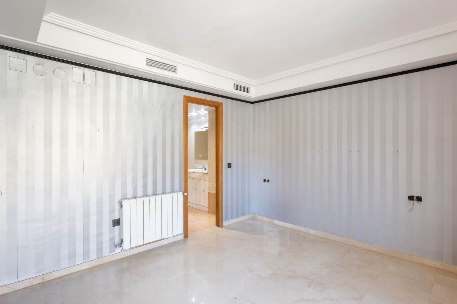 4 sovrum Semi-fristående Villa att hyra i Alboraya / Alboraia med garage - 3 500 € (Ref: 9436701)