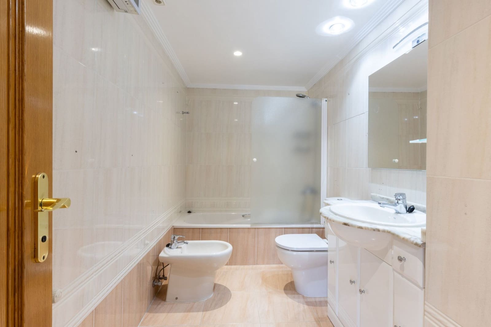 4 sovrum Semi-fristående Villa att hyra i Alboraya / Alboraia med garage - 3 500 € (Ref: 9436701)