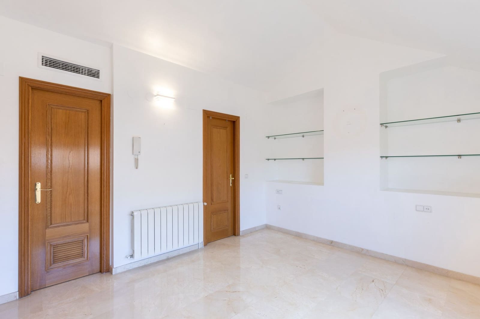 4 sovrum Semi-fristående Villa att hyra i Alboraya / Alboraia med garage - 3 500 € (Ref: 9436701)