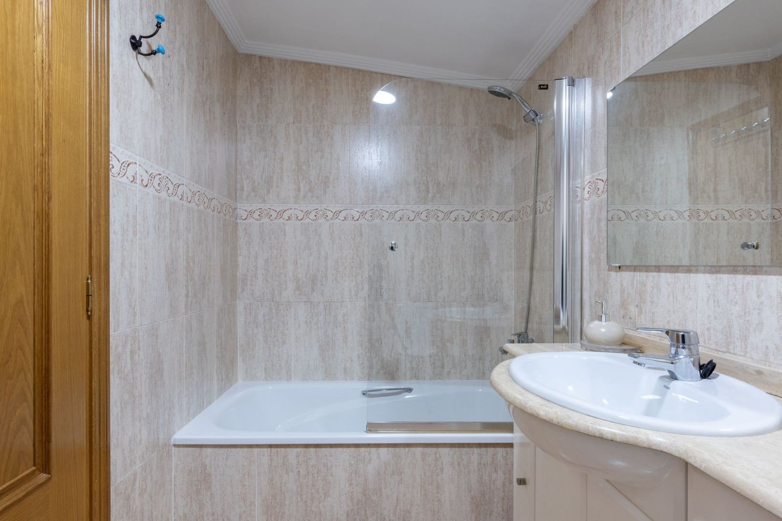 4 sovrum Semi-fristående Villa att hyra i Alboraya / Alboraia med garage - 3 500 € (Ref: 9436701)