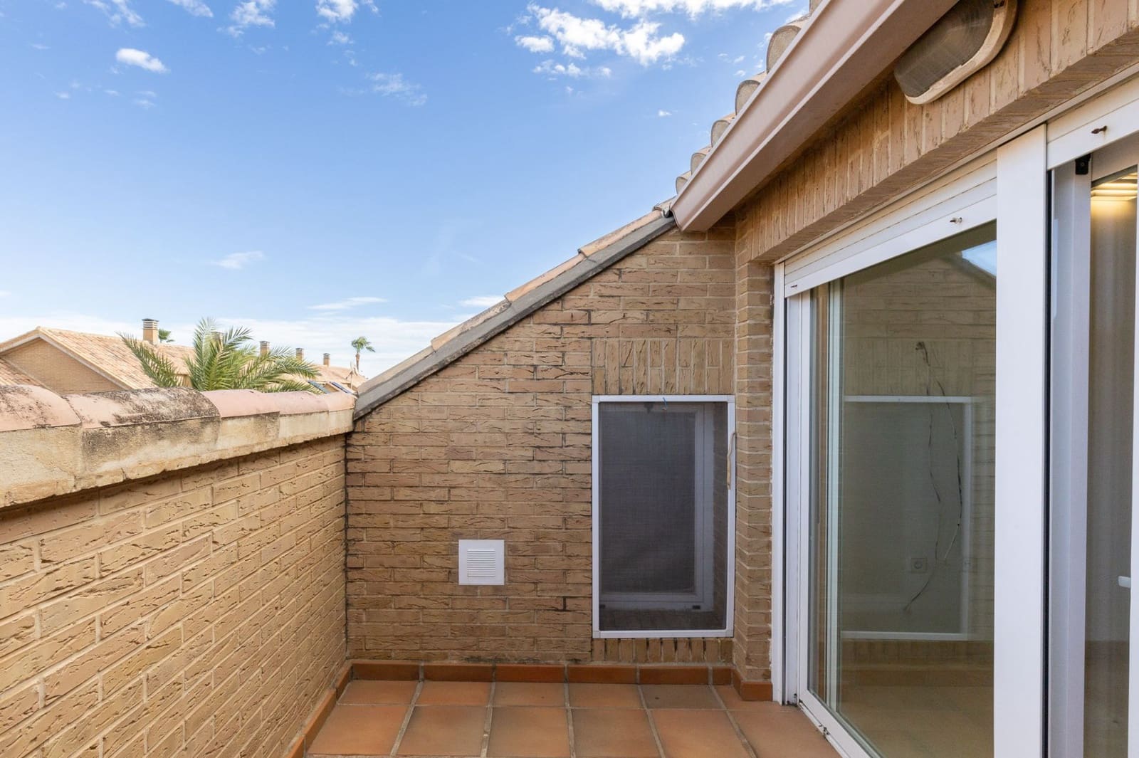 4 sovrum Semi-fristående Villa att hyra i Alboraya / Alboraia med garage - 3 500 € (Ref: 9436701)