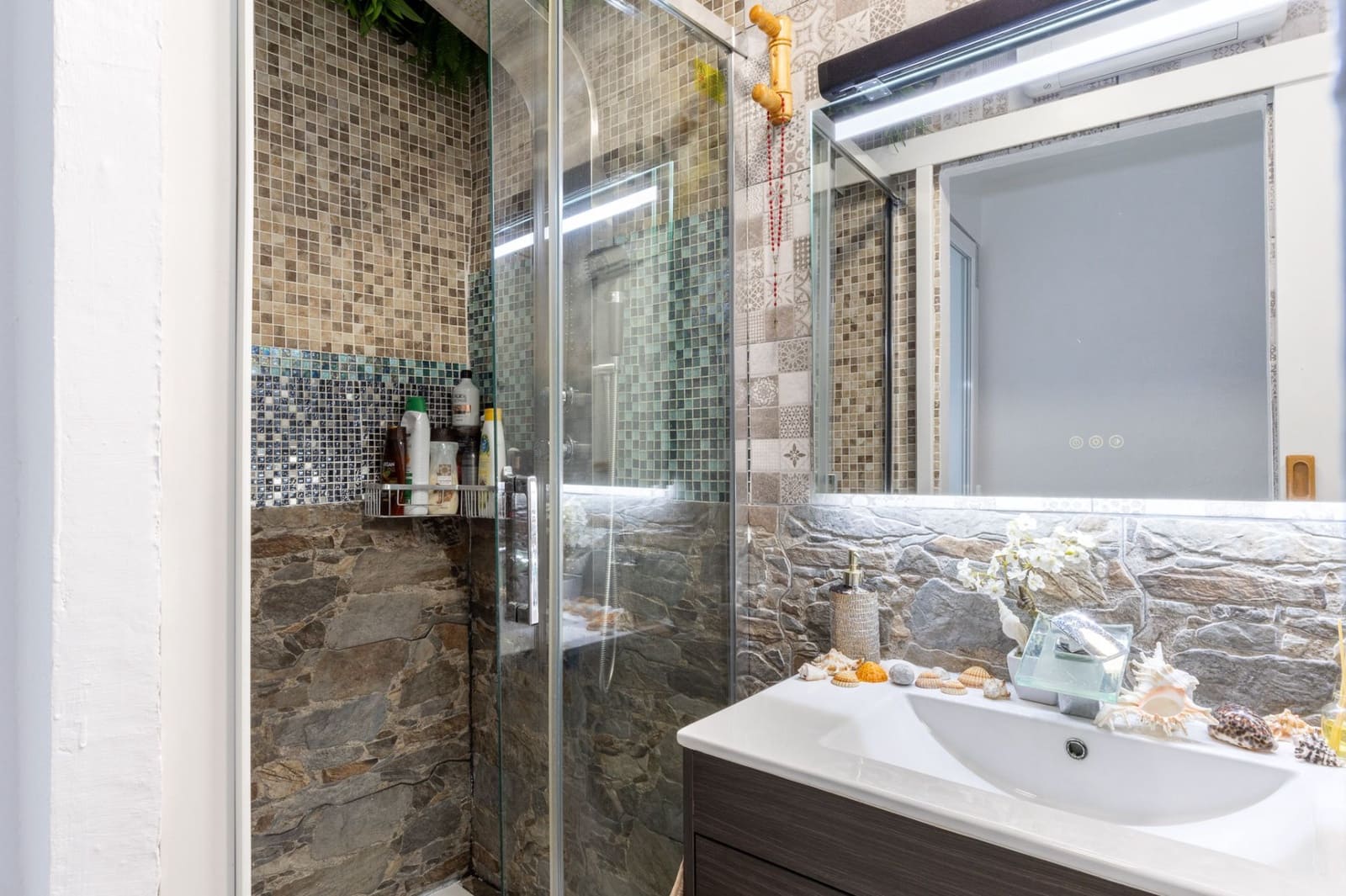 Casa de 3 habitaciones en Oliva en venta - 160.000 € (Ref: 9445770)