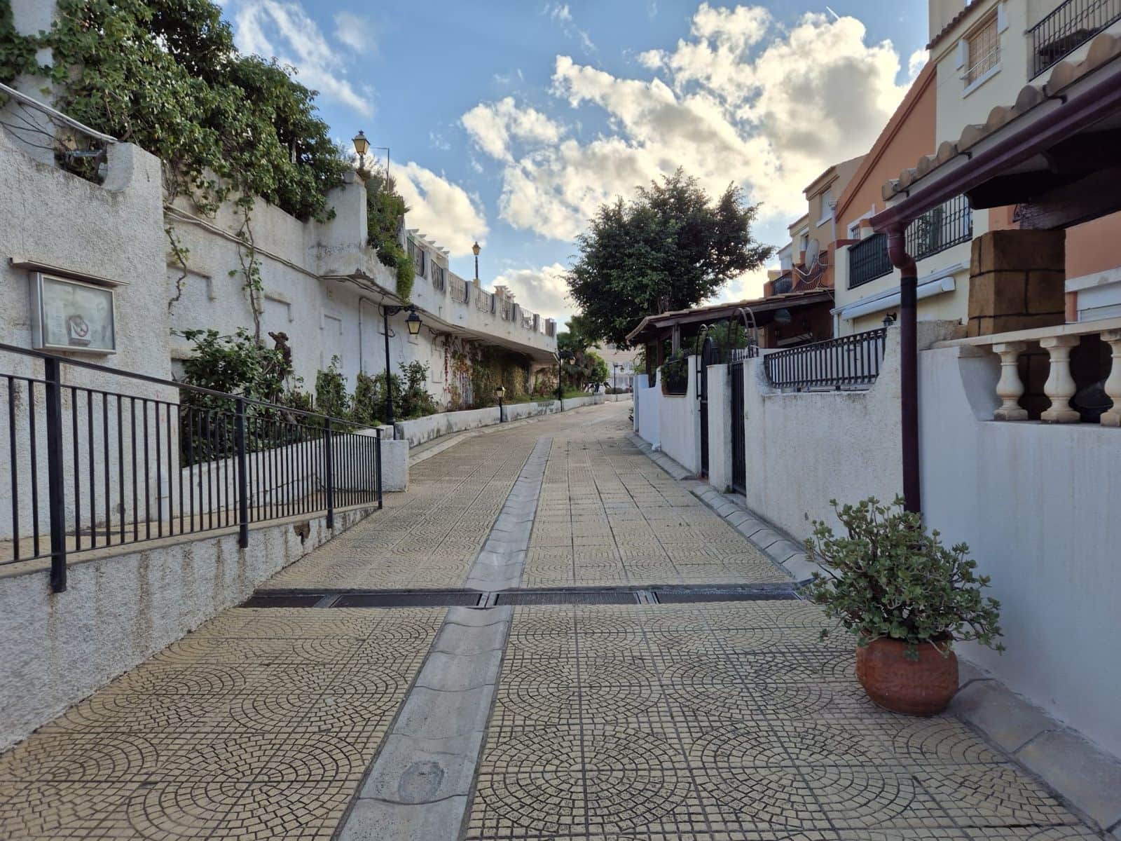 4 soveværelse Villa til salg i Muchamiel / Mutxamel med swimmingpool garage - € 420.000 (Ref: 9451631)