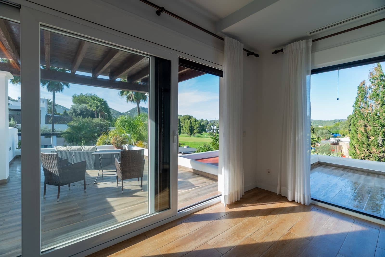Chalet de 4 habitaciones en Ibiza / Eivissa ciudad en venta con piscina garaje - 3.950.000 € (Ref: 9451633)