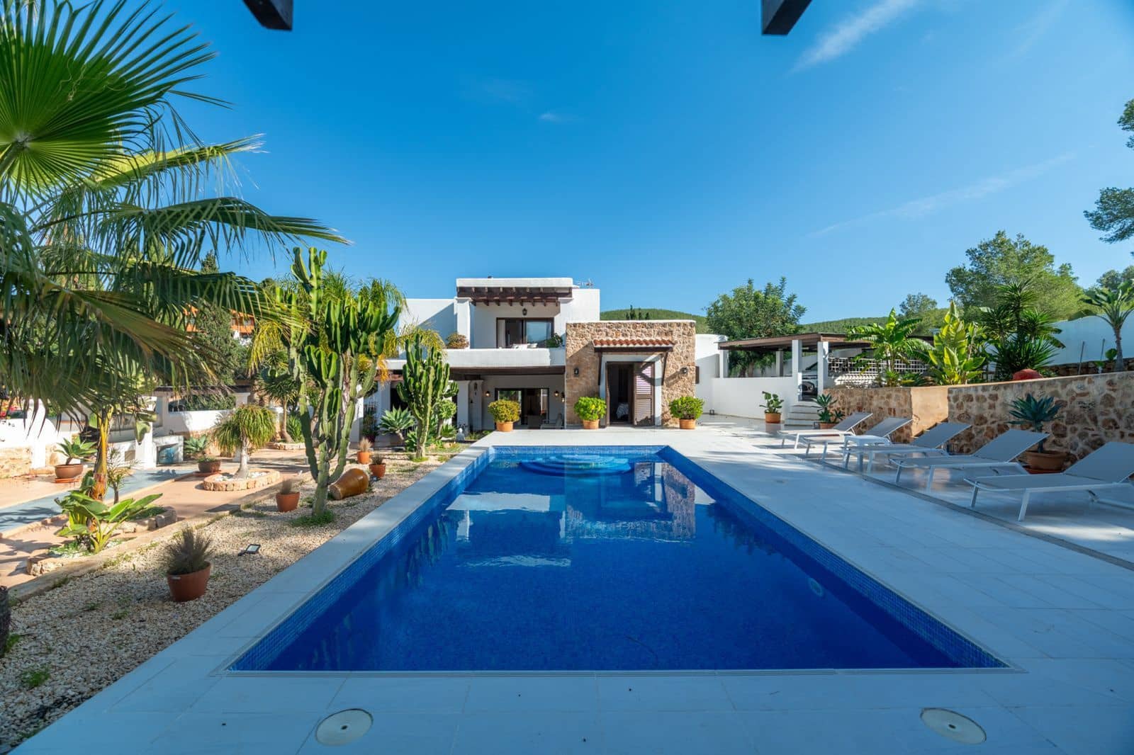 Chalet de 4 habitaciones en Ibiza / Eivissa ciudad en venta con piscina garaje - 3.950.000 € (Ref: 9451633)