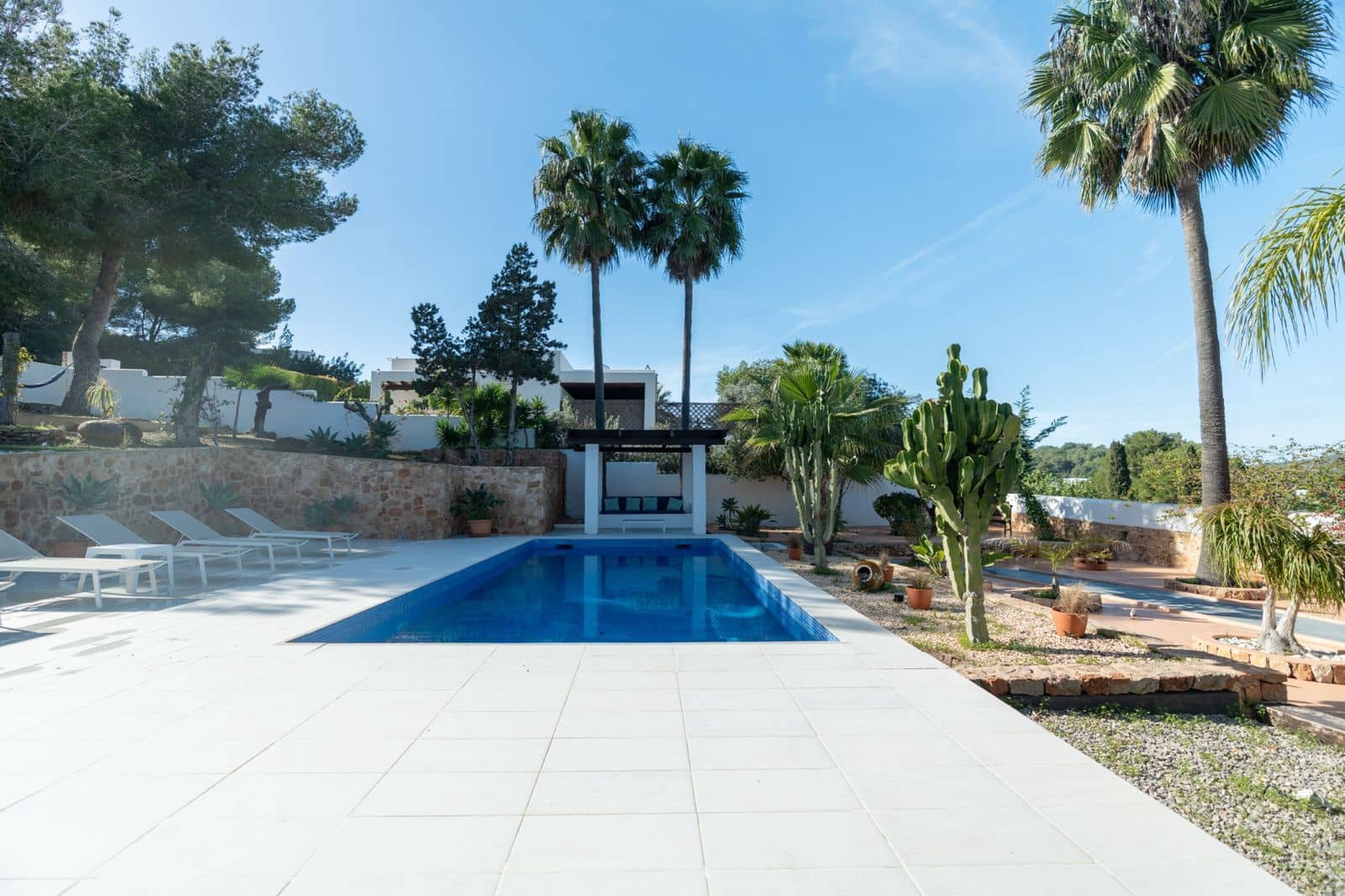 Chalet de 4 habitaciones en Ibiza / Eivissa ciudad en venta con piscina garaje - 3.950.000 € (Ref: 9451633)