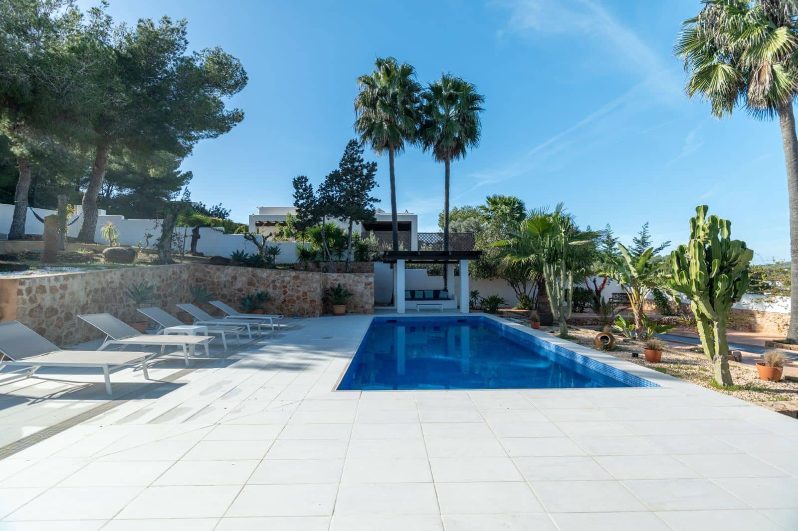 Chalet de 4 habitaciones en Ibiza / Eivissa ciudad en venta con piscina garaje - 3.950.000 € (Ref: 9451633)
