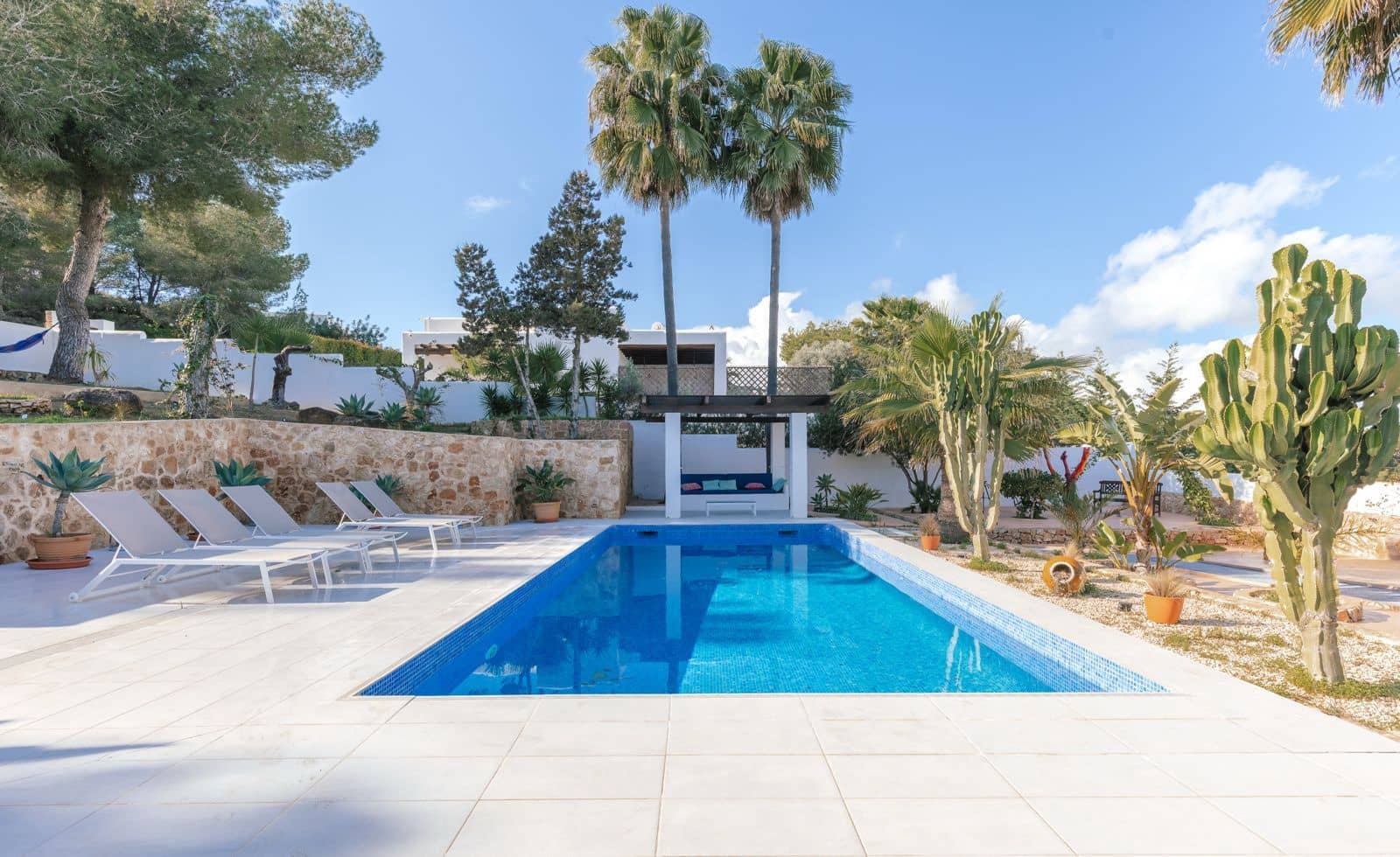 Chalet de 4 habitaciones en Ibiza / Eivissa ciudad en venta con piscina garaje - 3.950.000 € (Ref: 9451633)