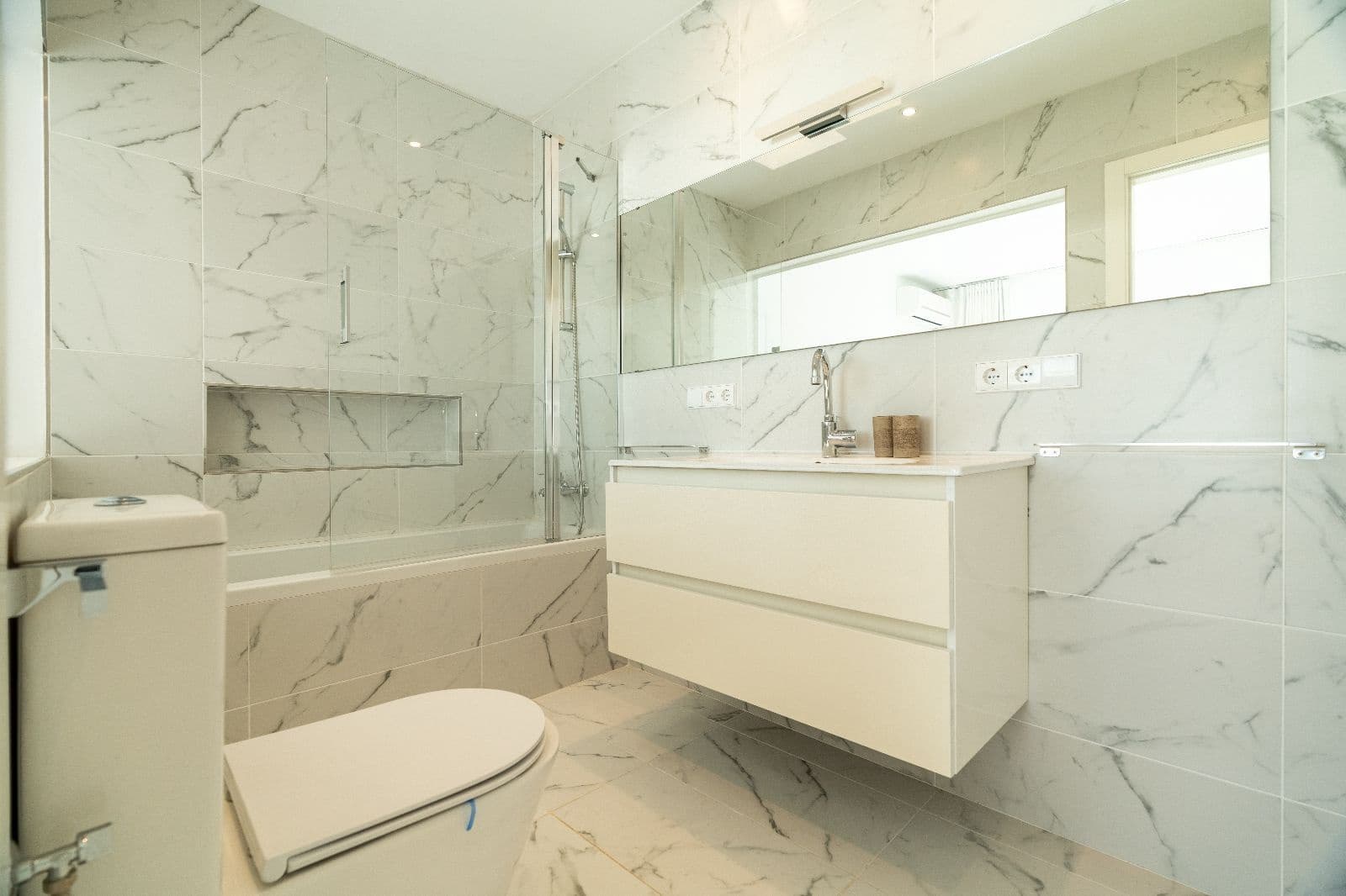 2 bedroom Apartment for sale in Ibiza / Eivissa town - € 745,000 (Ref: 9451634)