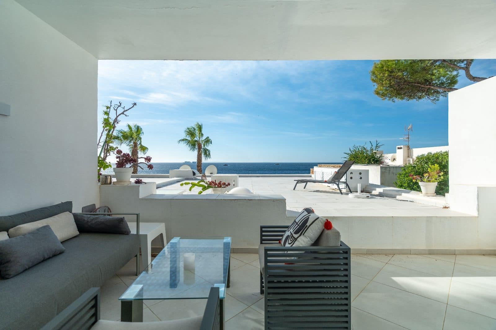 2 bedroom Apartment for sale in Ibiza / Eivissa town - € 745,000 (Ref: 9451634)