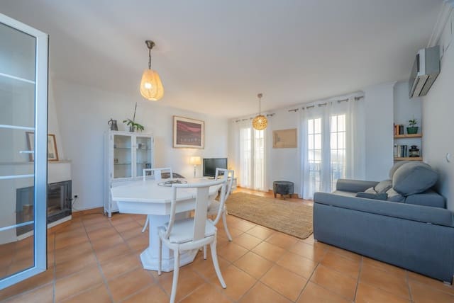 Chalet de 3 habitaciones en Dénia en venta con garaje - 265.000 € (Ref: 9455853)