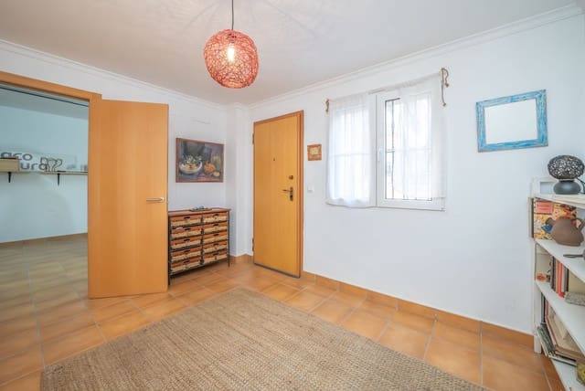 Chalet de 3 habitaciones en Dénia en venta con garaje - 265.000 € (Ref: 9455853)