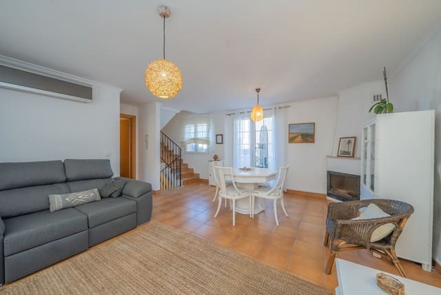 Chalet de 3 habitaciones en Dénia en venta con garaje - 265.000 € (Ref: 9455853)