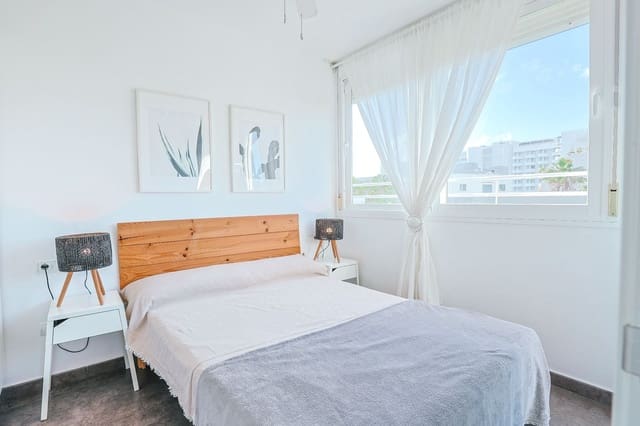 2 bedroom Flat for sale in Sant Antoni de Portmany - € 360,000 (Ref: 9455854)