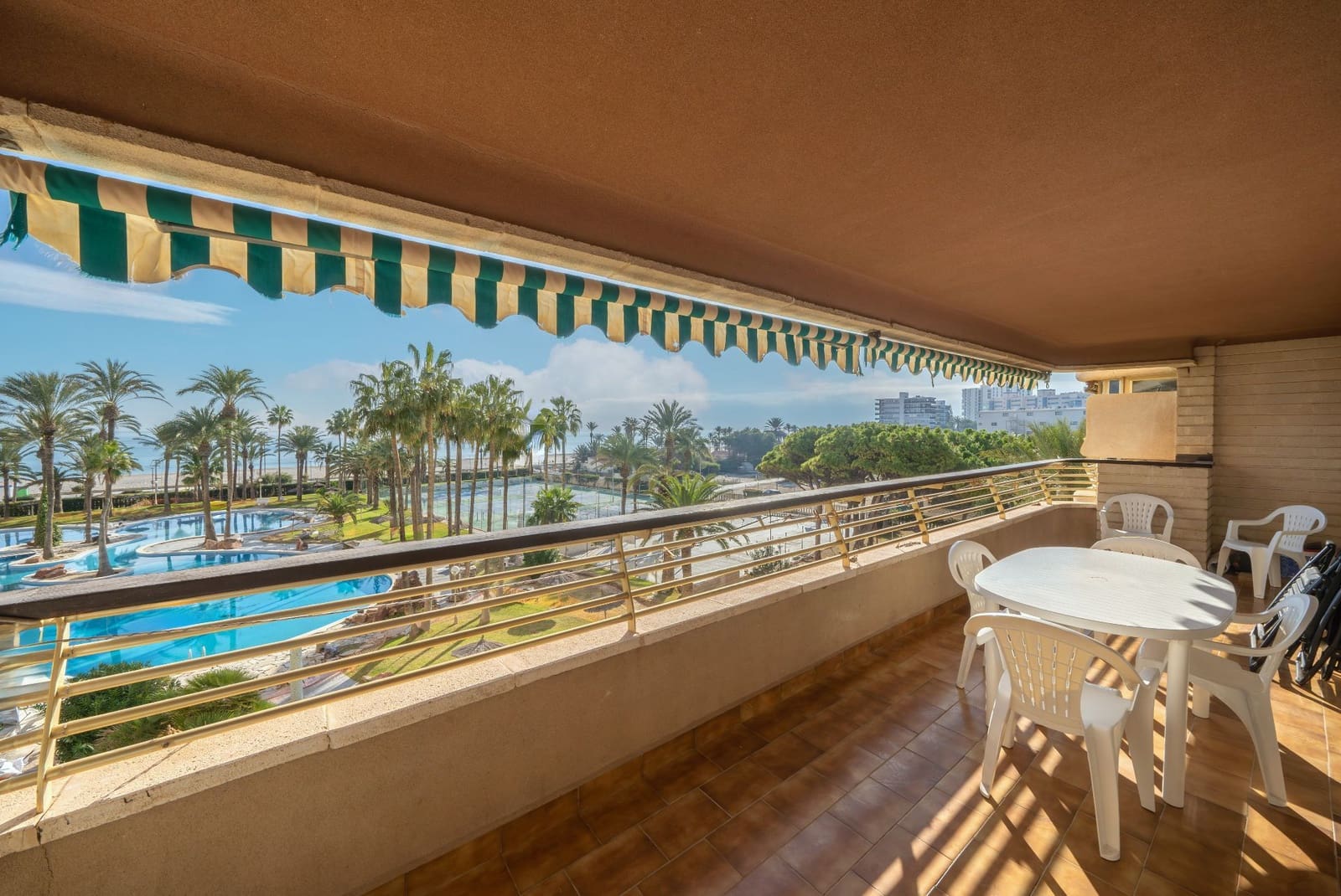 3 Zimmer Apartment zu verkaufen in El Campello mit Pool Garage - 783.000 € (Ref: 9455855)