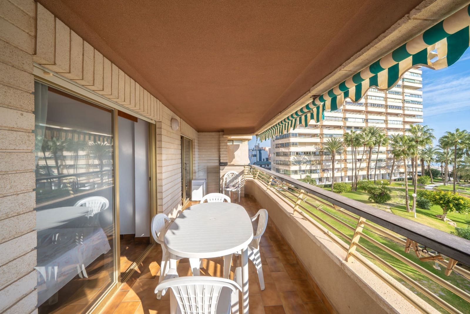 3 Zimmer Apartment zu verkaufen in El Campello mit Pool Garage - 783.000 € (Ref: 9455855)