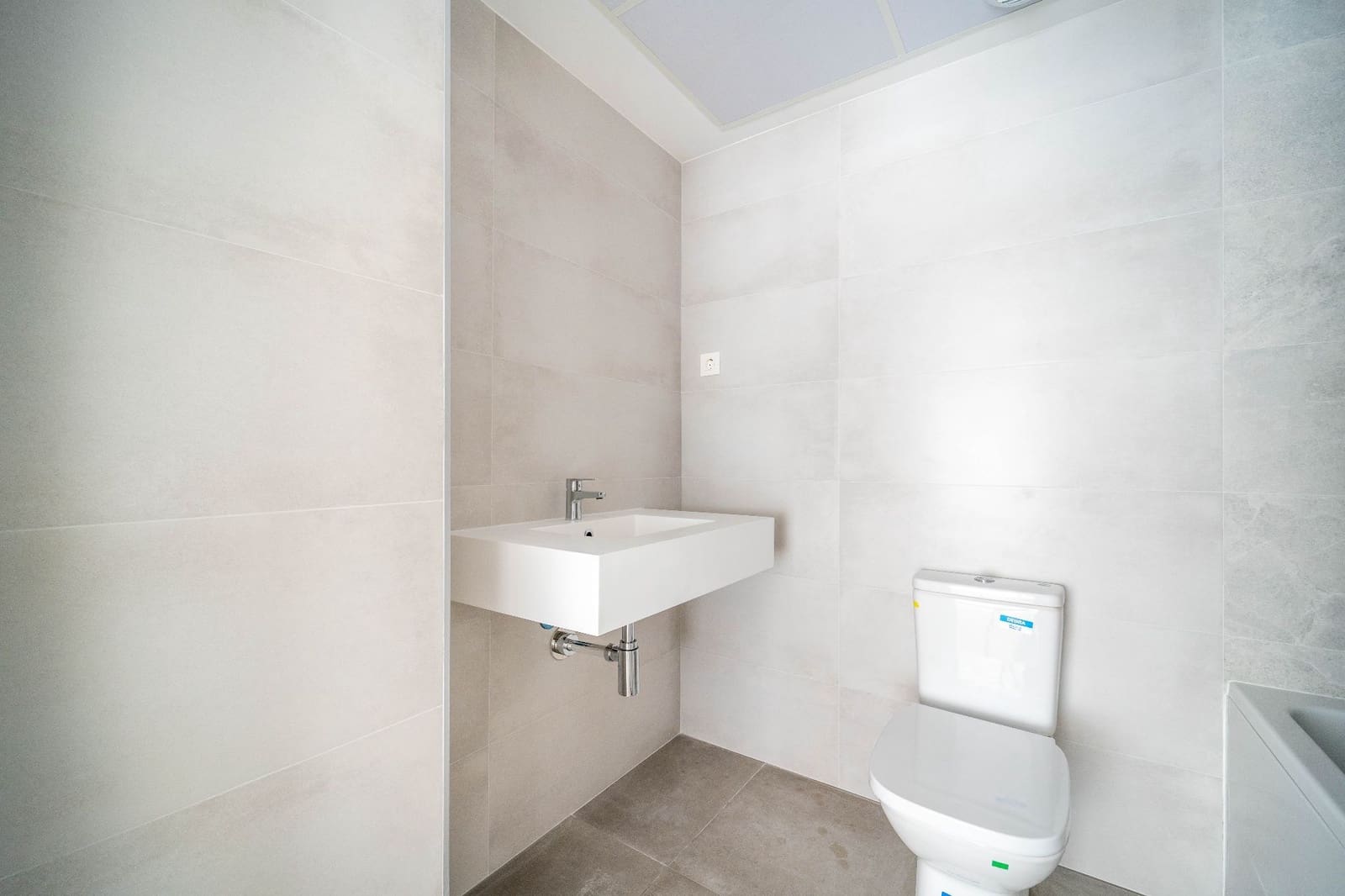 2 makuuhuone Asunto myytävänä paikassa Benalmadena mukana uima-altaan - 309 000 € (Ref: 9465175)