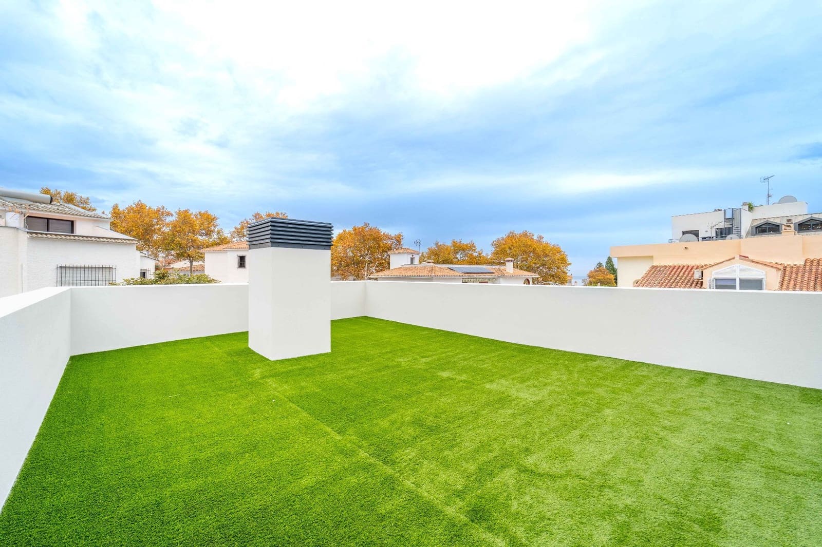 2 makuuhuone Asunto myytävänä paikassa Benalmadena mukana uima-altaan - 309 000 € (Ref: 9465175)