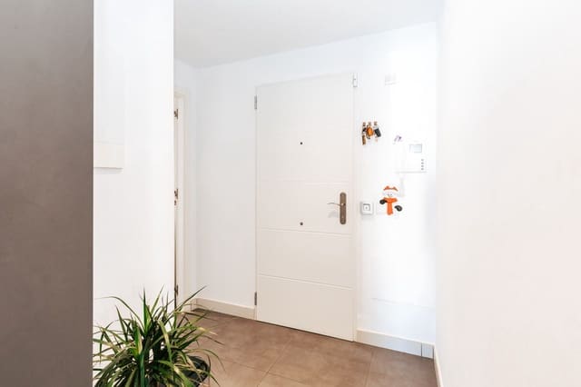 3 slaapkamer Flat te koop in Sant Antoni de Portmany met garage - € 499.000 (Ref: 9470309)