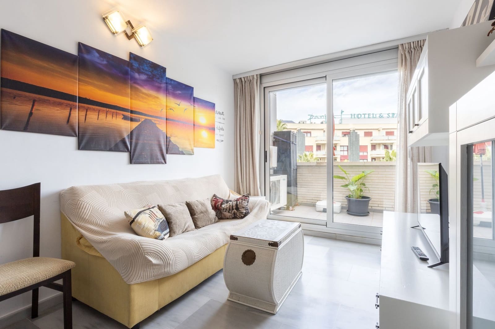 Piso de 2 habitaciones en Dénia en venta con piscina garaje - 285.000 € (Ref: 9470313)