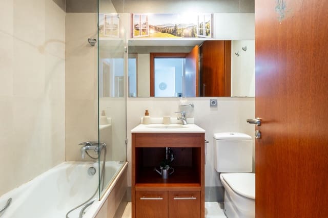 Piso de 2 habitaciones en Dénia en venta con piscina garaje - 285.000 € (Ref: 9470313)