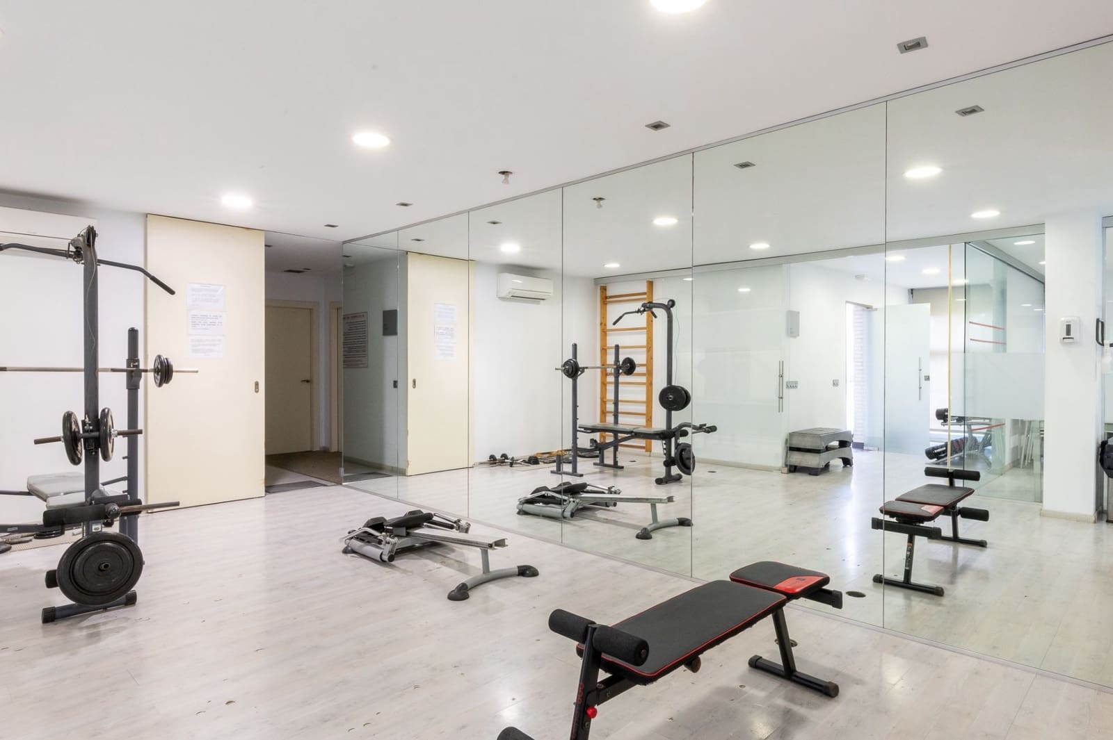 Piso de 2 habitaciones en Dénia en venta con piscina garaje - 285.000 € (Ref: 9470313)