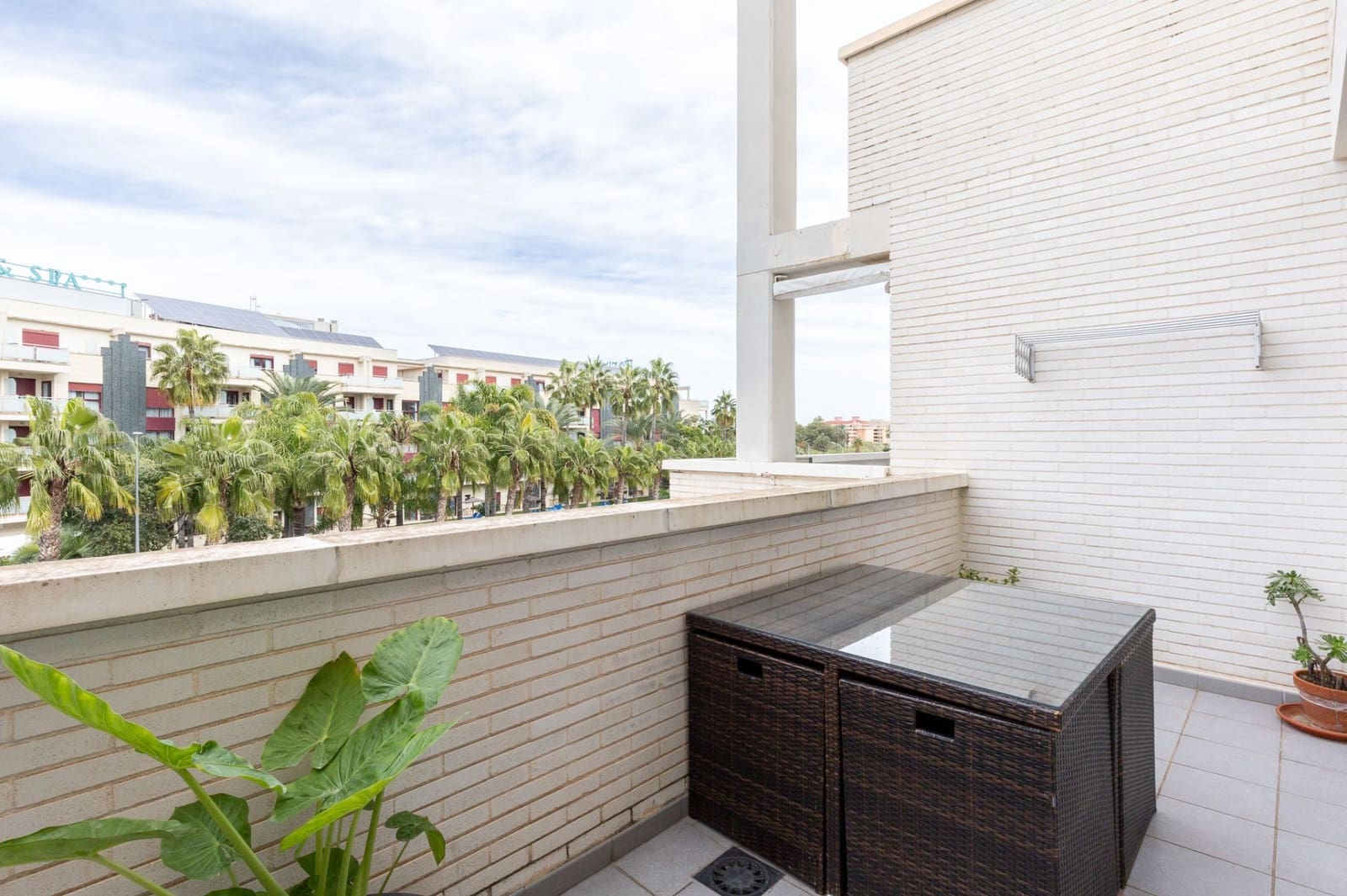 Piso de 2 habitaciones en Dénia en venta con piscina garaje - 285.000 € (Ref: 9470313)
