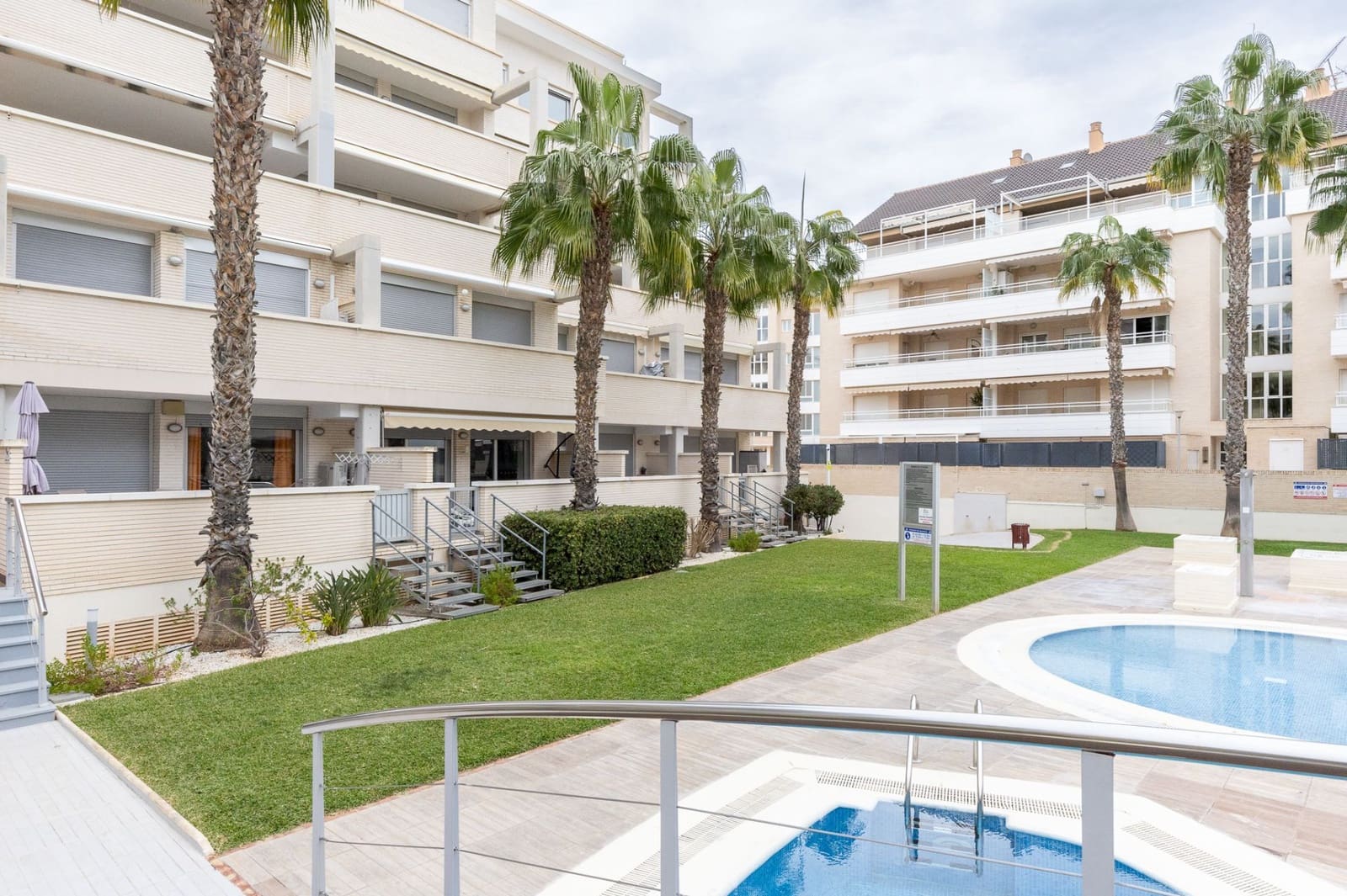 Piso de 2 habitaciones en Dénia en venta con piscina garaje - 285.000 € (Ref: 9470313)