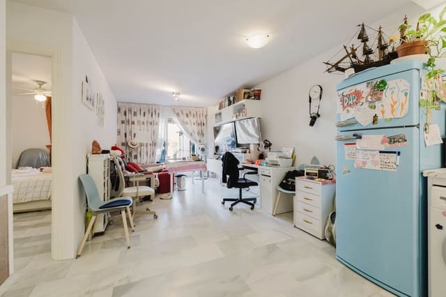 2 makuuhuone Asunto myytävänä paikassa Benalmádena - 283 000 € (Ref: 9472229)