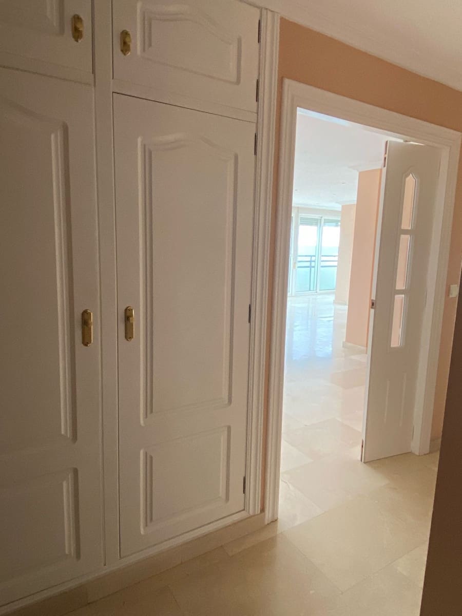 2 makuuhuone Huoneisto vuokrattavana paikassa Alicante kaupunki mukana uima-altaan 
autotalli - 2 300 € (Ref: 9475914)