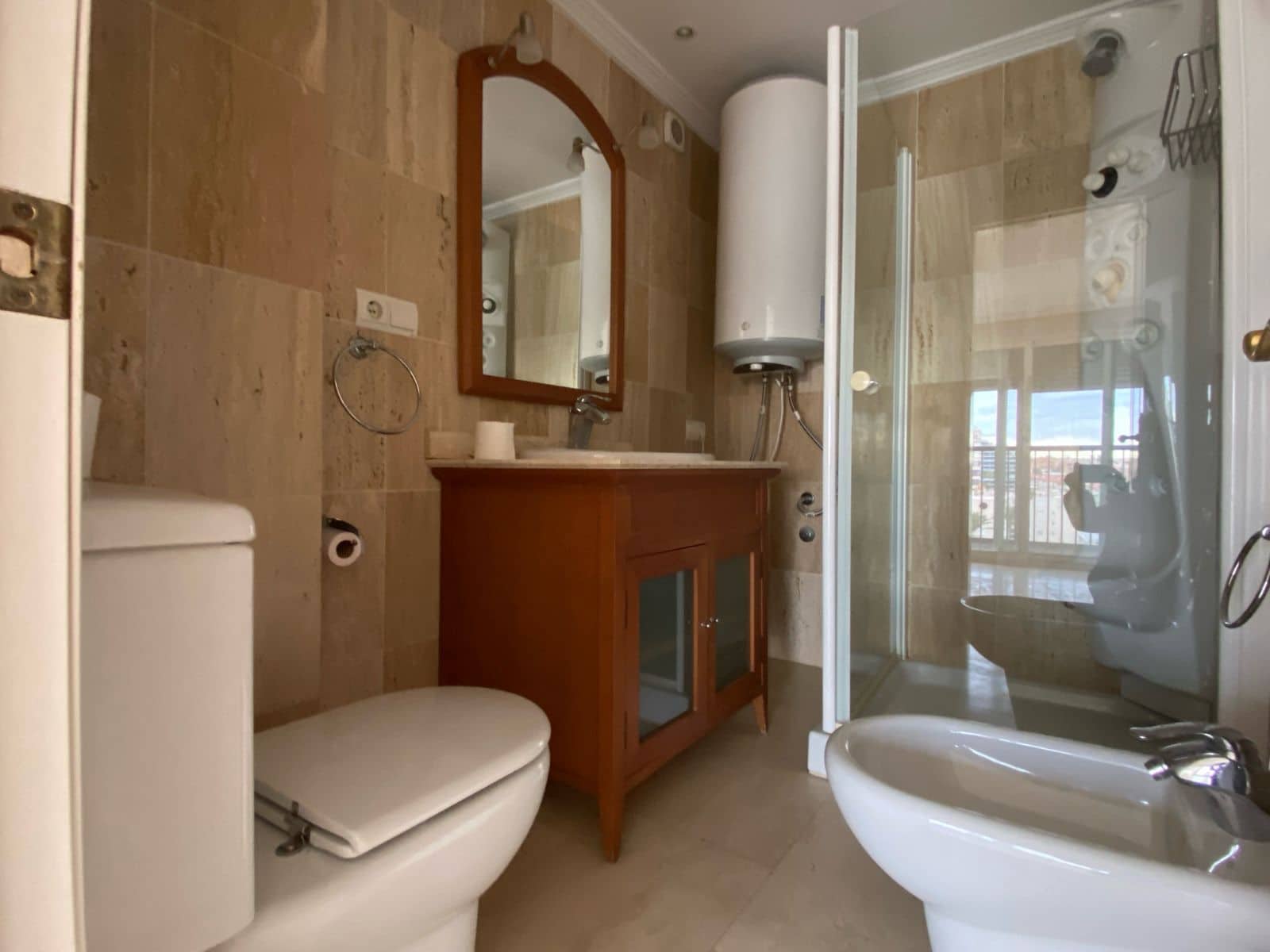 2 makuuhuone Huoneisto vuokrattavana paikassa Alicante kaupunki mukana uima-altaan 
autotalli - 2 300 € (Ref: 9475914)