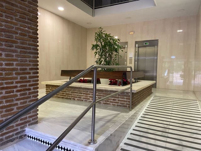 2 makuuhuone Huoneisto vuokrattavana paikassa Alicante kaupunki mukana uima-altaan 
autotalli - 2 300 € (Ref: 9475914)