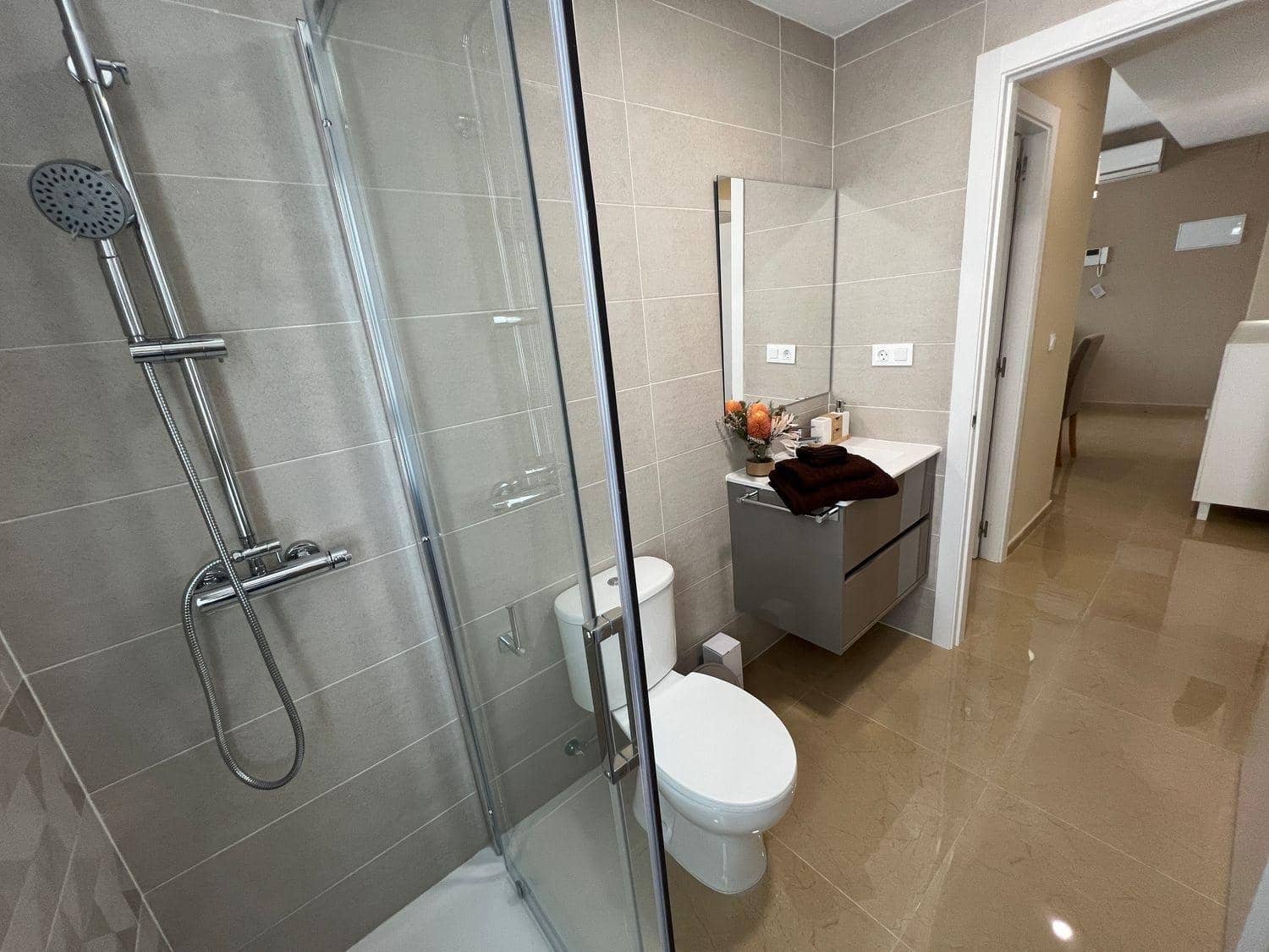 2 bedroom Apartment for sale in Castello de la Plana with pool garage - € 195,000 (Ref: 9480933)