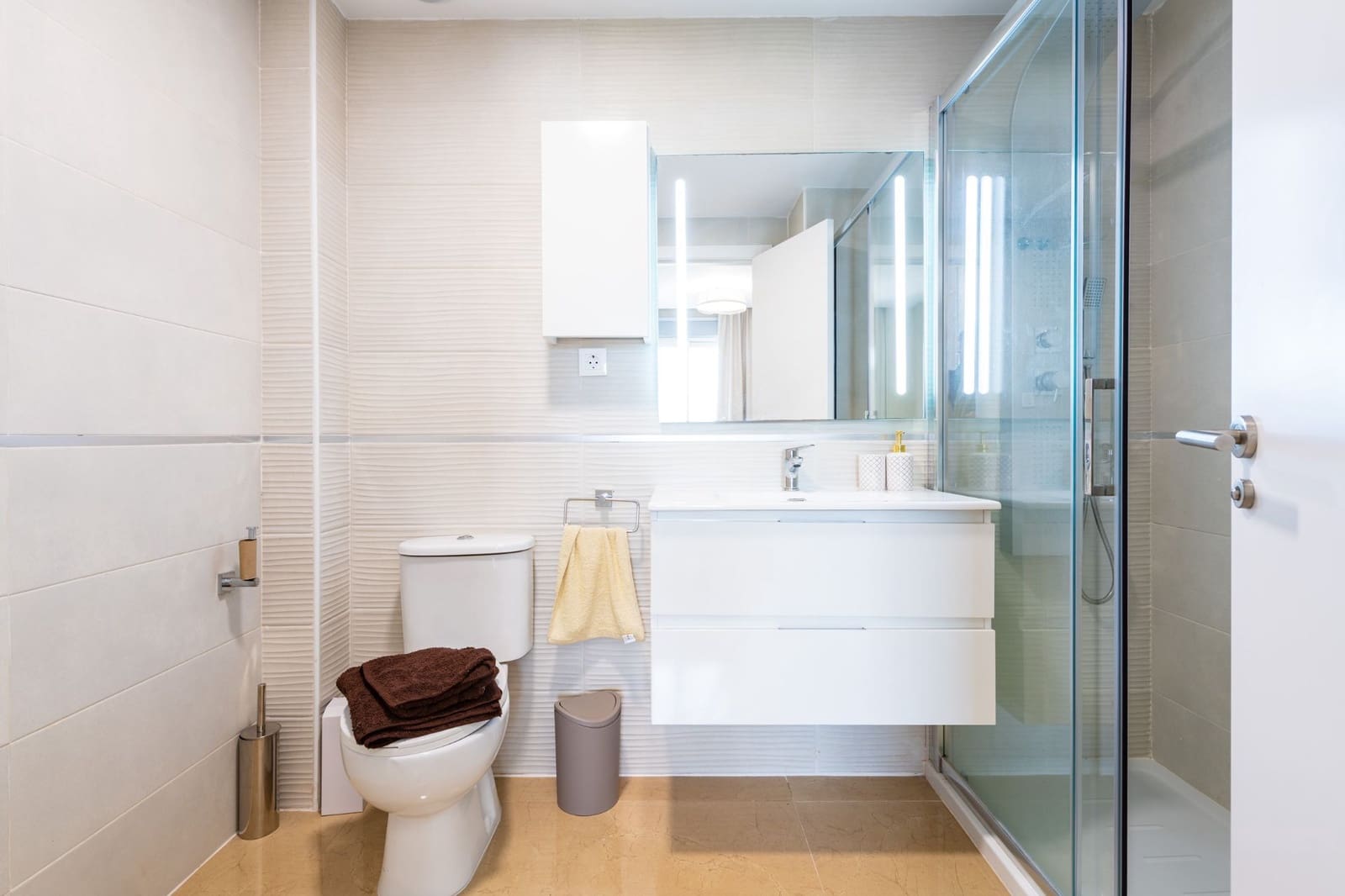 2 makuuhuone Huoneisto myytävänä paikassa Castello de la Plana mukana uima-altaan 
autotalli - 195 000 € (Ref: 9480933)