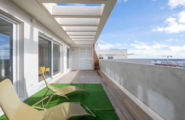 2 bedroom Penthouse for sale in Tres Cantos with pool garage - € 849,000 (Ref: 9480935)